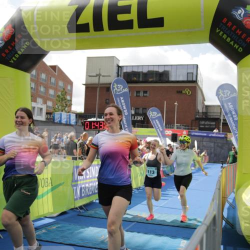 10.08.2025 - GEWOBA Citytriathlon Bremen H.Heesch http://msf.ph/oto/8539140 10.08.2025 11:46:59 Ziel 73, 113, 217 meine-sportfotos.de