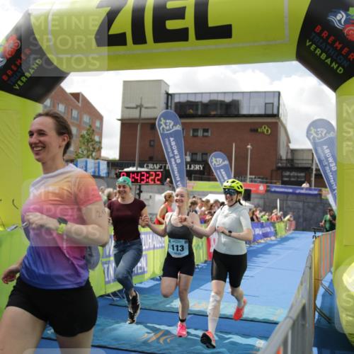 10.08.2025 - GEWOBA Citytriathlon Bremen H.Heesch http://msf.ph/oto/8539142 10.08.2025 11:46:59 Ziel 73, 113, 217 meine-sportfotos.de