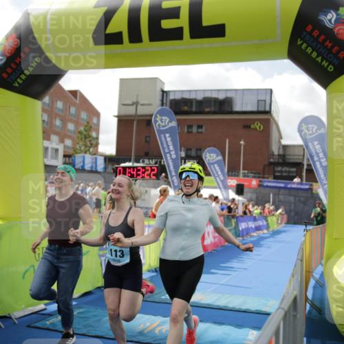 10.08.2025 - GEWOBA Citytriathlon Bremen H.Heesch http://msf.ph/oto/8539143 10.08.2025 11:46:59 Ziel 73, 113, 217 meine-sportfotos.de