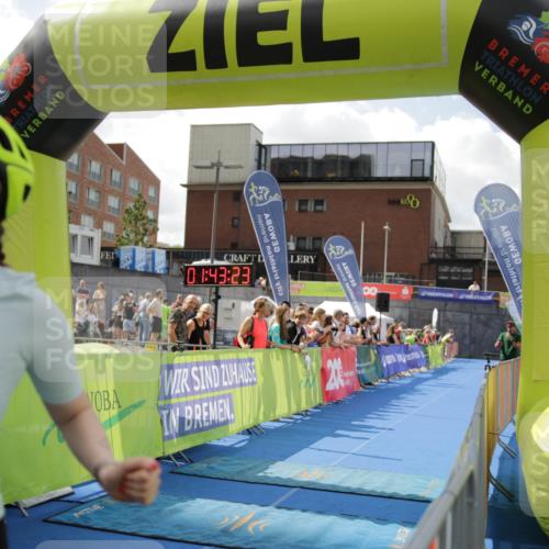 10.08.2025 - GEWOBA Citytriathlon Bremen H.Heesch http://msf.ph/oto/8539147 10.08.2025 11:47:00 Ziel 73, 113, 217 meine-sportfotos.de