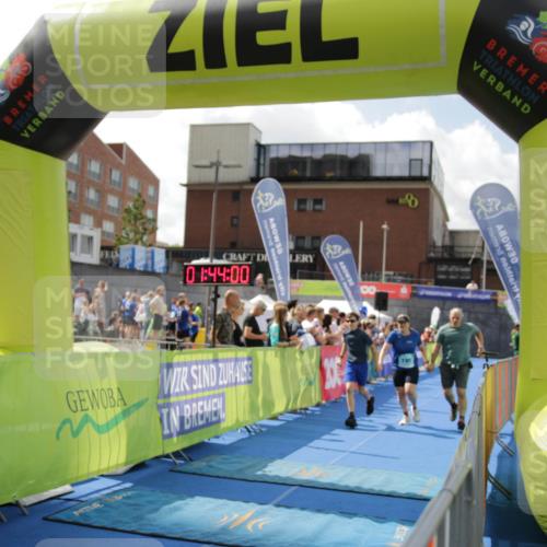 10.08.2025 - GEWOBA Citytriathlon Bremen H.Heesch http://msf.ph/oto/8539171 10.08.2025 11:47:37 Ziel 195, 415 meine-sportfotos.de