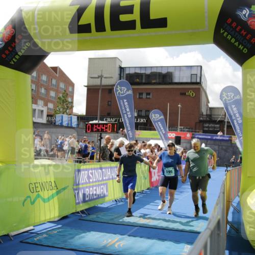 10.08.2025 - GEWOBA Citytriathlon Bremen H.Heesch http://msf.ph/oto/8539174 10.08.2025 11:47:38 Ziel 195, 415 meine-sportfotos.de