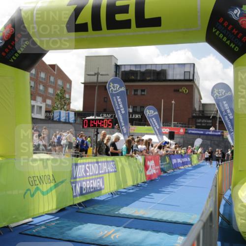 10.08.2025 - GEWOBA Citytriathlon Bremen H.Heesch http://msf.ph/oto/8539182 10.08.2025 11:47:42 Ziel 195, 415 meine-sportfotos.de