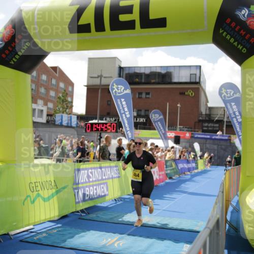10.08.2025 - GEWOBA Citytriathlon Bremen H.Heesch http://msf.ph/oto/8539203 10.08.2025 11:48:27 Ziel  meine-sportfotos.de