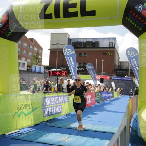 10.08.2025 - GEWOBA Citytriathlon Bremen H.Heesch http://msf.ph/oto/8539204 10.08.2025 11:48:27 Ziel  meine-sportfotos.de