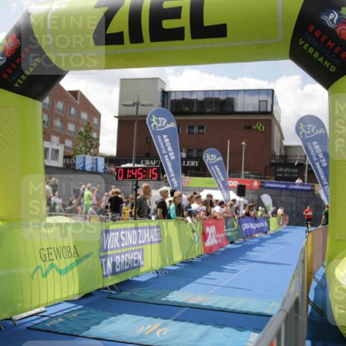 10.08.2025 - GEWOBA Citytriathlon Bremen H.Heesch http://msf.ph/oto/8539217 10.08.2025 11:48:52 Ziel  meine-sportfotos.de