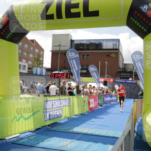 10.08.2025 - GEWOBA Citytriathlon Bremen H.Heesch http://msf.ph/oto/8539219 10.08.2025 11:48:58 Ziel  meine-sportfotos.de