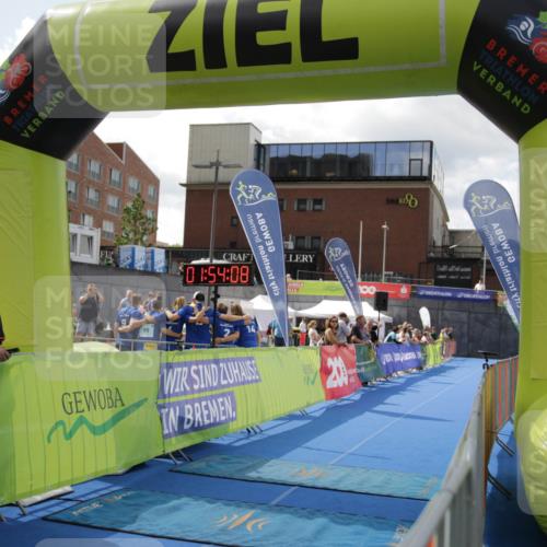 10.08.2025 - GEWOBA Citytriathlon Bremen H.Heesch http://msf.ph/oto/8539261 10.08.2025 11:57:45 Ziel 17 meine-sportfotos.de