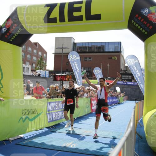 10.08.2025 - GEWOBA Citytriathlon Bremen H.Heesch http://msf.ph/oto/8539278 10.08.2025 13:46:21 Ziel 560, 734 meine-sportfotos.de