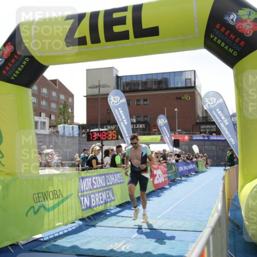 10.08.2025 - GEWOBA Citytriathlon Bremen H.Heesch http://msf.ph/oto/8539280 10.08.2025 13:48:34 Ziel 719, 733 meine-sportfotos.de
