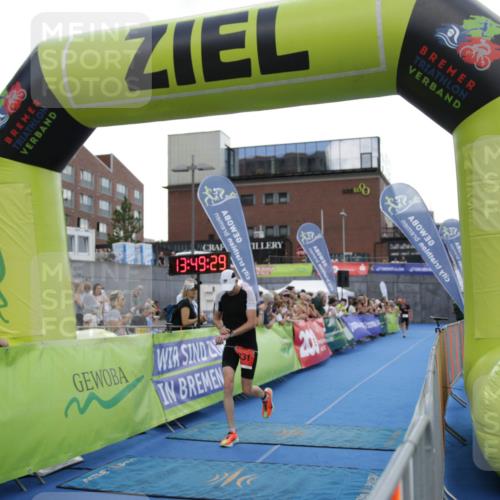 10.08.2025 - GEWOBA Citytriathlon Bremen H.Heesch http://msf.ph/oto/8539284 10.08.2025 13:49:27 Ziel 556, 701, 728, 831 meine-sportfotos.de