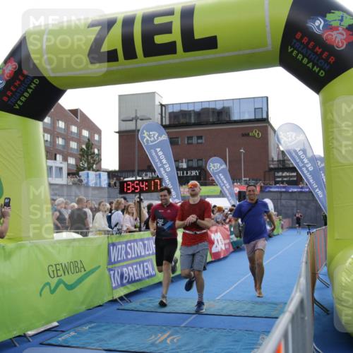 10.08.2025 - GEWOBA Citytriathlon Bremen H.Heesch http://msf.ph/oto/8539294 10.08.2025 13:54:15 Ziel 634, 1012 meine-sportfotos.de