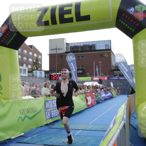 10.08.2025 - GEWOBA Citytriathlon Bremen H.Heesch http://msf.ph/oto/8539301 10.08.2025 13:55:27 Ziel 579 meine-sportfotos.de