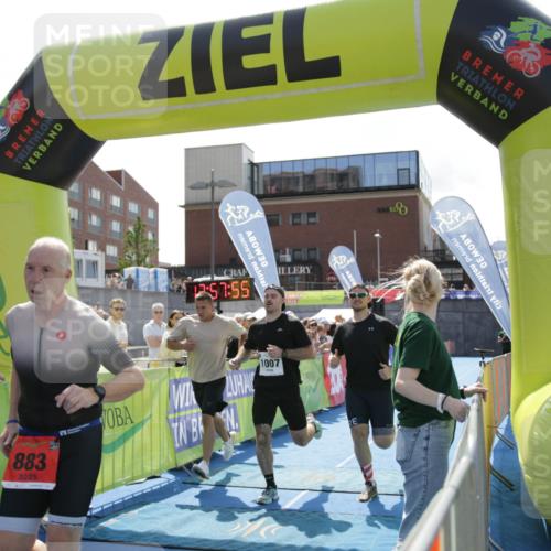 10.08.2025 - GEWOBA Citytriathlon Bremen H.Heesch http://msf.ph/oto/8539313 10.08.2025 13:57:53 Ziel 883, 1007 meine-sportfotos.de