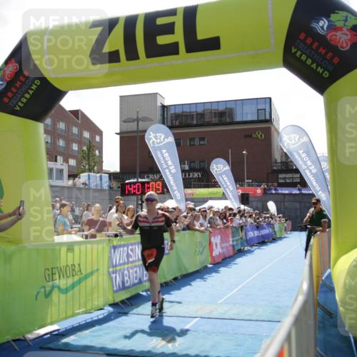 10.08.2025 - GEWOBA Citytriathlon Bremen H.Heesch http://msf.ph/oto/8539324 10.08.2025 14:01:08 Ziel 1026 meine-sportfotos.de