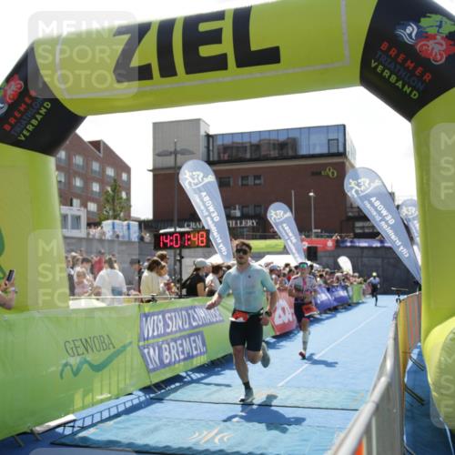10.08.2025 - GEWOBA Citytriathlon Bremen H.Heesch http://msf.ph/oto/8539325 10.08.2025 14:01:47 Ziel 680, 846, 889 meine-sportfotos.de