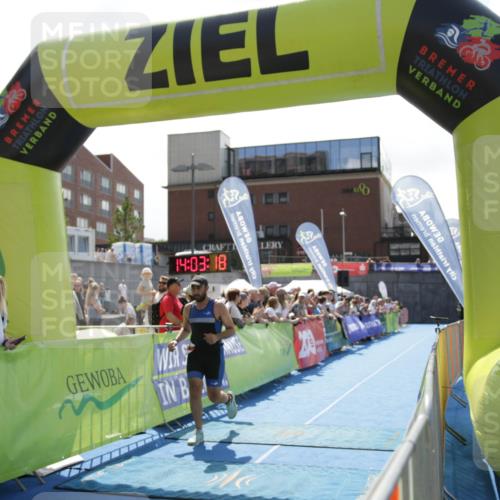 10.08.2025 - GEWOBA Citytriathlon Bremen H.Heesch http://msf.ph/oto/8539335 10.08.2025 14:03:16 Ziel 608, 768, 786, 799 meine-sportfotos.de