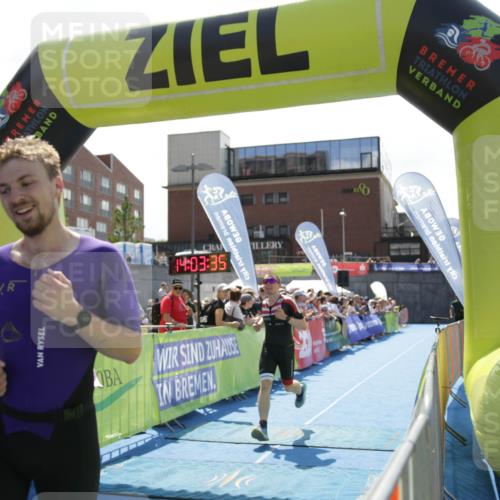 10.08.2025 - GEWOBA Citytriathlon Bremen H.Heesch http://msf.ph/oto/8539336 10.08.2025 14:03:34 Ziel 651, 763 meine-sportfotos.de