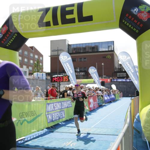 10.08.2025 - GEWOBA Citytriathlon Bremen H.Heesch http://msf.ph/oto/8539337 10.08.2025 14:03:34 Ziel 651, 763 meine-sportfotos.de