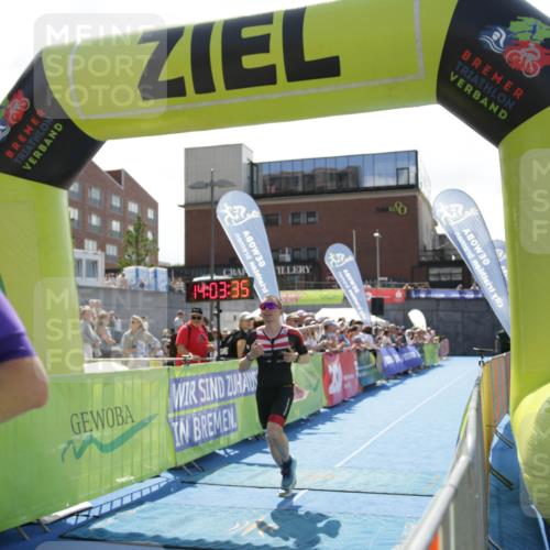 10.08.2025 - GEWOBA Citytriathlon Bremen H.Heesch http://msf.ph/oto/8539338 10.08.2025 14:03:34 Ziel 651, 763 meine-sportfotos.de