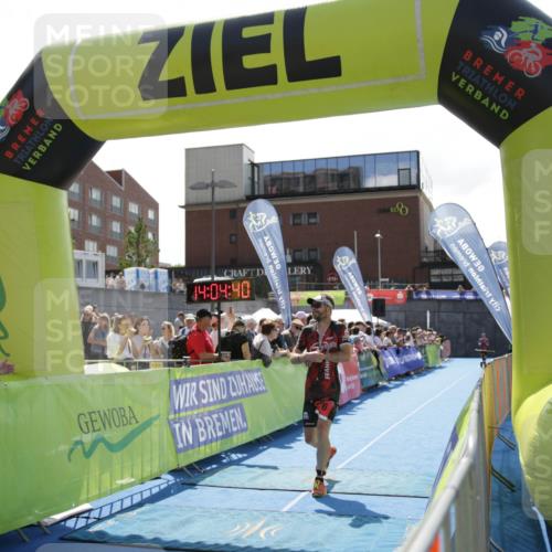 10.08.2025 - GEWOBA Citytriathlon Bremen H.Heesch http://msf.ph/oto/8539340 10.08.2025 14:04:39 Ziel  meine-sportfotos.de