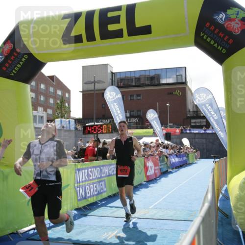 10.08.2025 - GEWOBA Citytriathlon Bremen H.Heesch http://msf.ph/oto/8539343 10.08.2025 14:05:00 Ziel 731, 856 meine-sportfotos.de