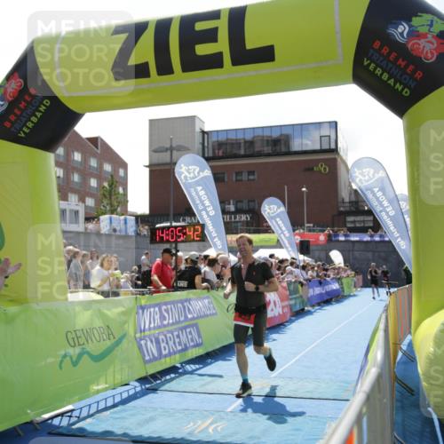 10.08.2025 - GEWOBA Citytriathlon Bremen H.Heesch http://msf.ph/oto/8539346 10.08.2025 14:05:40 Ziel 628, 684, 706, 973 meine-sportfotos.de