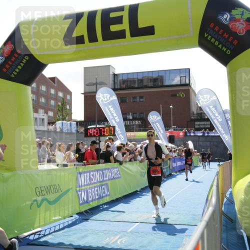 10.08.2025 - GEWOBA Citytriathlon Bremen H.Heesch http://msf.ph/oto/8539353 10.08.2025 14:07:06 Ziel 606, 677, 812 meine-sportfotos.de