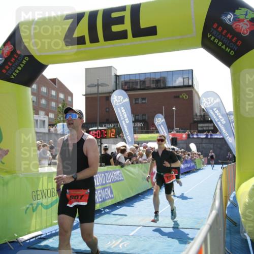 10.08.2025 - GEWOBA Citytriathlon Bremen H.Heesch http://msf.ph/oto/8539356 10.08.2025 14:07:10 Ziel 606, 677, 812 meine-sportfotos.de