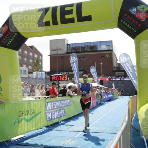 10.08.2025 - GEWOBA Citytriathlon Bremen H.Heesch http://msf.ph/oto/8539360 10.08.2025 14:07:21 Ziel 621, 727, 837, 867, 898 meine-sportfotos.de