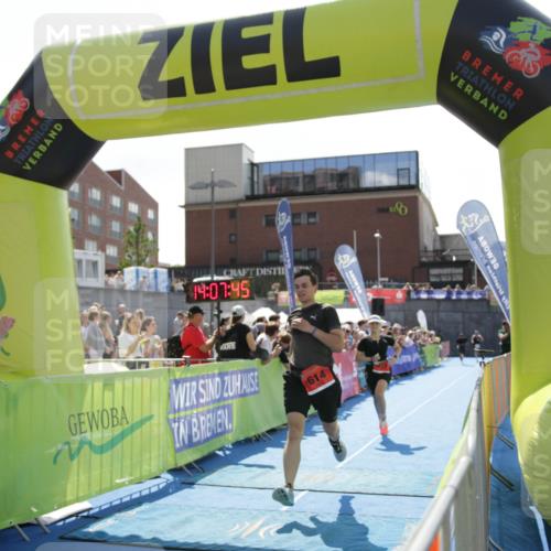 10.08.2025 - GEWOBA Citytriathlon Bremen H.Heesch http://msf.ph/oto/8539362 10.08.2025 14:07:44 Ziel 614, 919 meine-sportfotos.de
