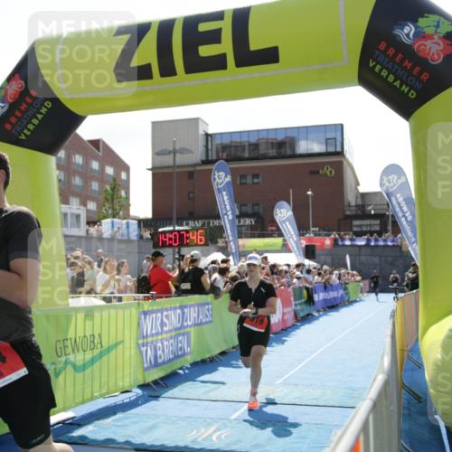 10.08.2025 - GEWOBA Citytriathlon Bremen H.Heesch http://msf.ph/oto/8539364 10.08.2025 14:07:45 Ziel 614, 919 meine-sportfotos.de