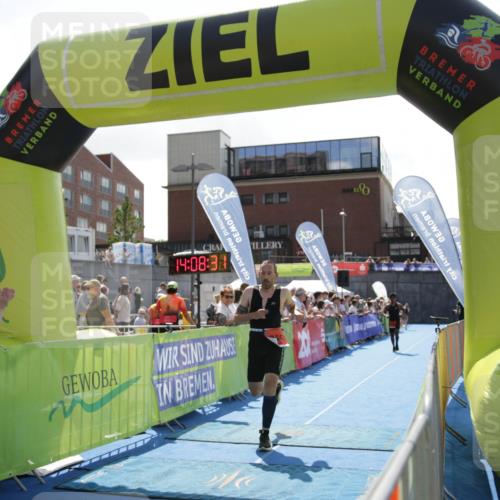 10.08.2025 - GEWOBA Citytriathlon Bremen H.Heesch http://msf.ph/oto/8539372 10.08.2025 14:08:29 Ziel 751, 771 meine-sportfotos.de