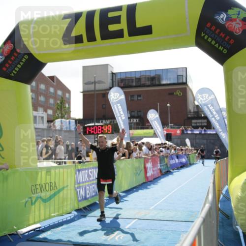 10.08.2025 - GEWOBA Citytriathlon Bremen H.Heesch http://msf.ph/oto/8539373 10.08.2025 14:08:48 Ziel 857 meine-sportfotos.de