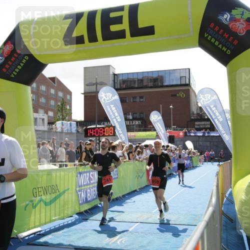10.08.2025 - GEWOBA Citytriathlon Bremen H.Heesch http://msf.ph/oto/8539377 10.08.2025 14:09:07 Ziel 625, 715, 741, 863, 959 meine-sportfotos.de