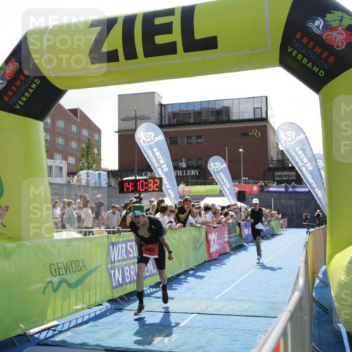 10.08.2025 - GEWOBA Citytriathlon Bremen H.Heesch http://msf.ph/oto/8539386 10.08.2025 14:10:31 Ziel 698, 753 meine-sportfotos.de