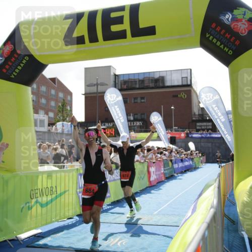 10.08.2025 - GEWOBA Citytriathlon Bremen H.Heesch http://msf.ph/oto/8539391 10.08.2025 14:10:43 Ziel 616, 649, 656, 884 meine-sportfotos.de