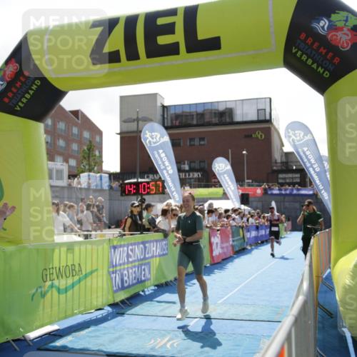 10.08.2025 - GEWOBA Citytriathlon Bremen H.Heesch http://msf.ph/oto/8539394 10.08.2025 14:10:55 Ziel 573, 616, 884, 933 meine-sportfotos.de