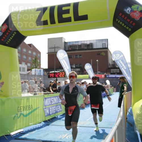 10.08.2025 - GEWOBA Citytriathlon Bremen H.Heesch http://msf.ph/oto/8539399 10.08.2025 14:12:21 Ziel 611, 745 meine-sportfotos.de
