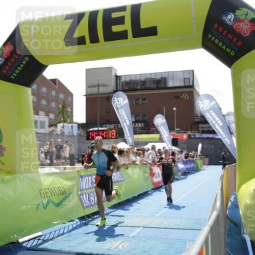 10.08.2025 - GEWOBA Citytriathlon Bremen H.Heesch http://msf.ph/oto/8539411 10.08.2025 14:14:18 Ziel 552, 852, 940 meine-sportfotos.de