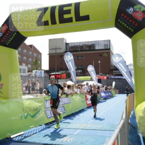 10.08.2025 - GEWOBA Citytriathlon Bremen H.Heesch http://msf.ph/oto/8539412 10.08.2025 14:14:18 Ziel 552, 852, 940 meine-sportfotos.de