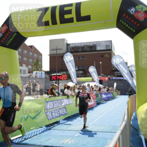 10.08.2025 - GEWOBA Citytriathlon Bremen H.Heesch http://msf.ph/oto/8539413 10.08.2025 14:14:18 Ziel 552, 852, 940 meine-sportfotos.de