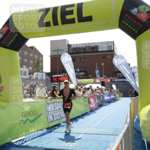 10.08.2025 - GEWOBA Citytriathlon Bremen H.Heesch http://msf.ph/oto/8539415 10.08.2025 14:14:45 Ziel 615, 826 meine-sportfotos.de
