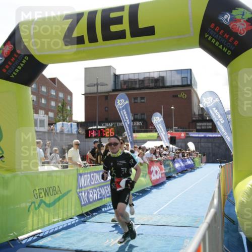 10.08.2025 - GEWOBA Citytriathlon Bremen H.Heesch http://msf.ph/oto/8539440 10.08.2025 14:17:24 Ziel 678, 870, 892, 977 meine-sportfotos.de