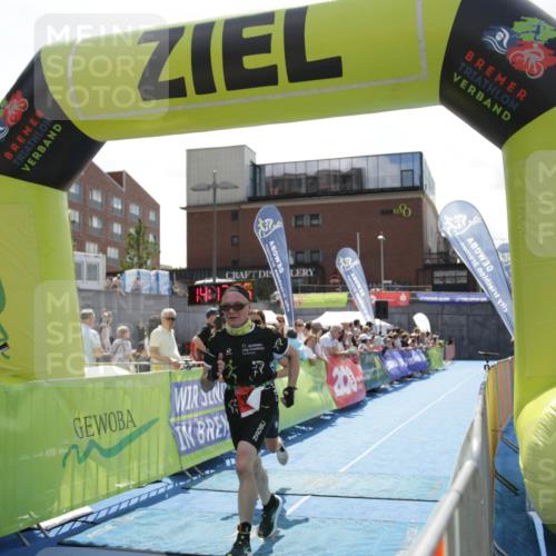 10.08.2025 - GEWOBA Citytriathlon Bremen H.Heesch http://msf.ph/oto/8539441 10.08.2025 14:17:24 Ziel 678, 870, 892, 977 meine-sportfotos.de