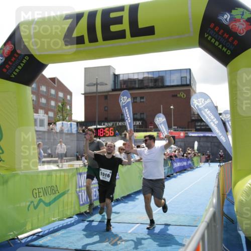 10.08.2025 - GEWOBA Citytriathlon Bremen H.Heesch http://msf.ph/oto/8539452 10.08.2025 14:18:55 Ziel 607 meine-sportfotos.de