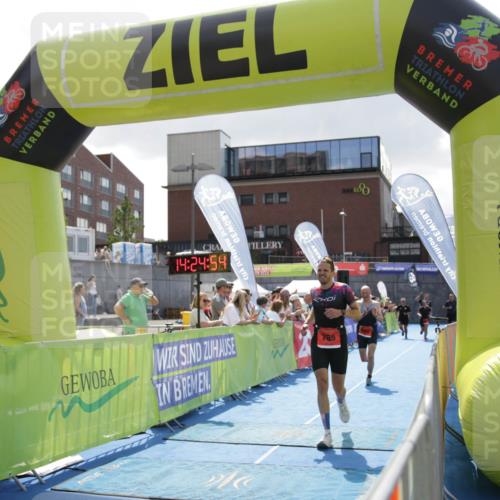 10.08.2025 - GEWOBA Citytriathlon Bremen H.Heesch http://msf.ph/oto/8539469 10.08.2025 14:24:53 Ziel 765 meine-sportfotos.de