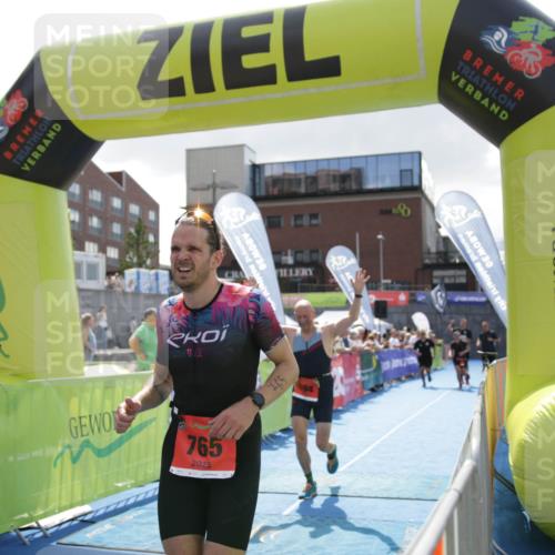 10.08.2025 - GEWOBA Citytriathlon Bremen H.Heesch http://msf.ph/oto/8539470 10.08.2025 14:24:55 Ziel 765 meine-sportfotos.de
