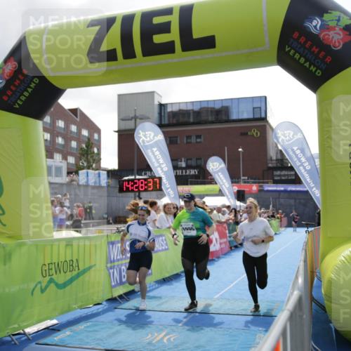 10.08.2025 - GEWOBA Citytriathlon Bremen H.Heesch http://msf.ph/oto/8539478 10.08.2025 14:28:36 Ziel 978, 1019 meine-sportfotos.de