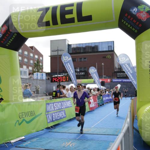 10.08.2025 - GEWOBA Citytriathlon Bremen H.Heesch http://msf.ph/oto/8539484 10.08.2025 14:29:00 Ziel 782, 944, 953, 1001, 1025 meine-sportfotos.de